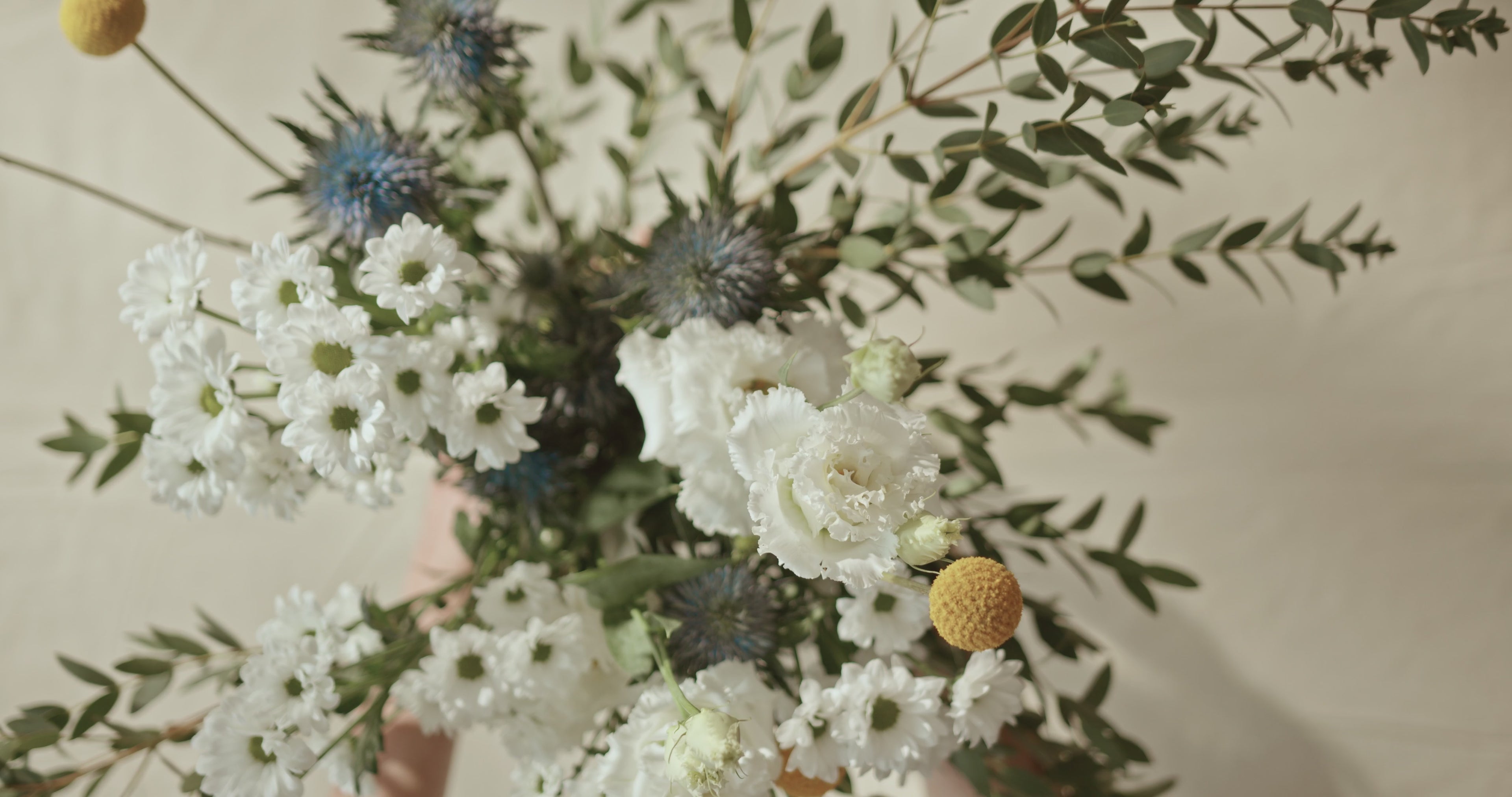 Charger la vidéo : bouquet de fleurs artificielle qualité supérieure design épuré 